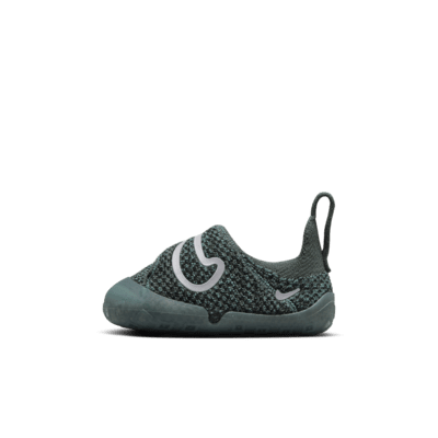 Nike shoes velcro swoosh online